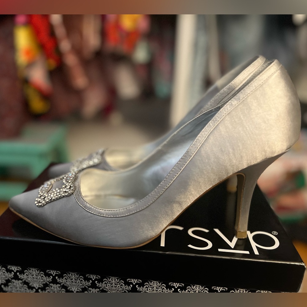 RSVP Sincere Silver Heels - Picture 6 of 6